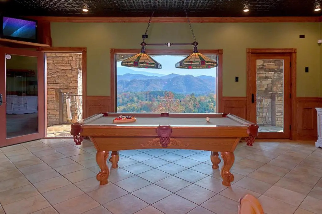 Journey's End, 5 Bedrooms, Sleeps 12, Private Outdoor Pool, Theater, Sauna