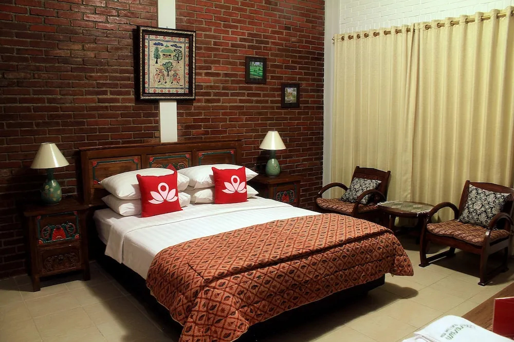 ZEN Rooms Sukamekar Surya Sumantri