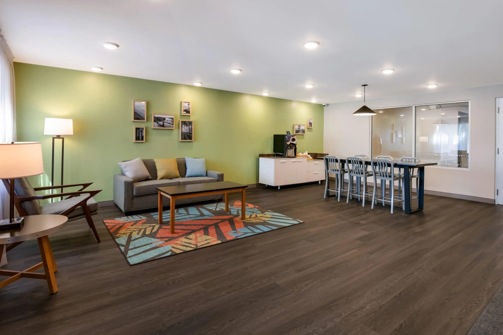 WoodSpring Suites Knoxville West