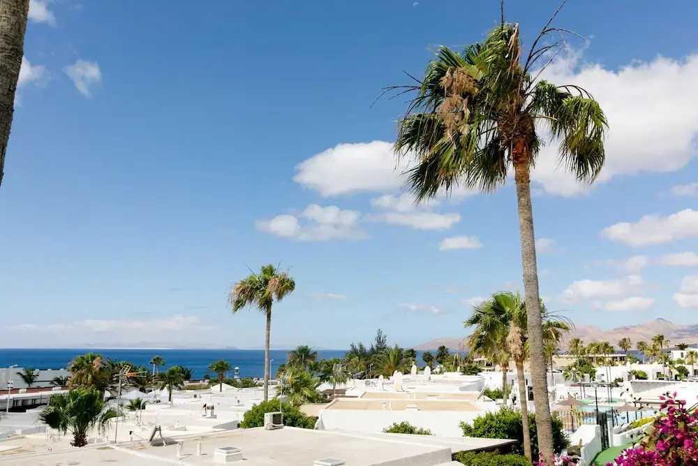 Apartment With 2 Bedrooms in Puerto del Carmen, With Wonderful sea Vie