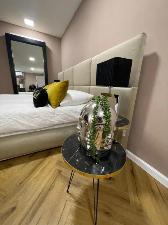 rooms 48