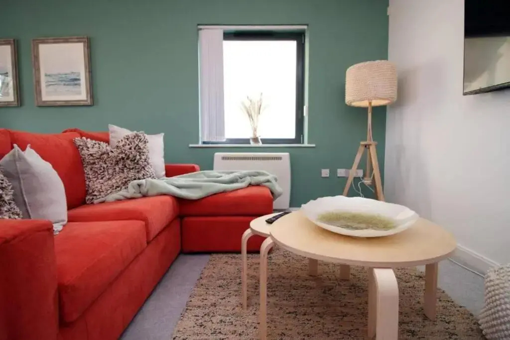 The Observatory by Mia Living 2 bedroom apartment overlooking Swansea Beach with free parking