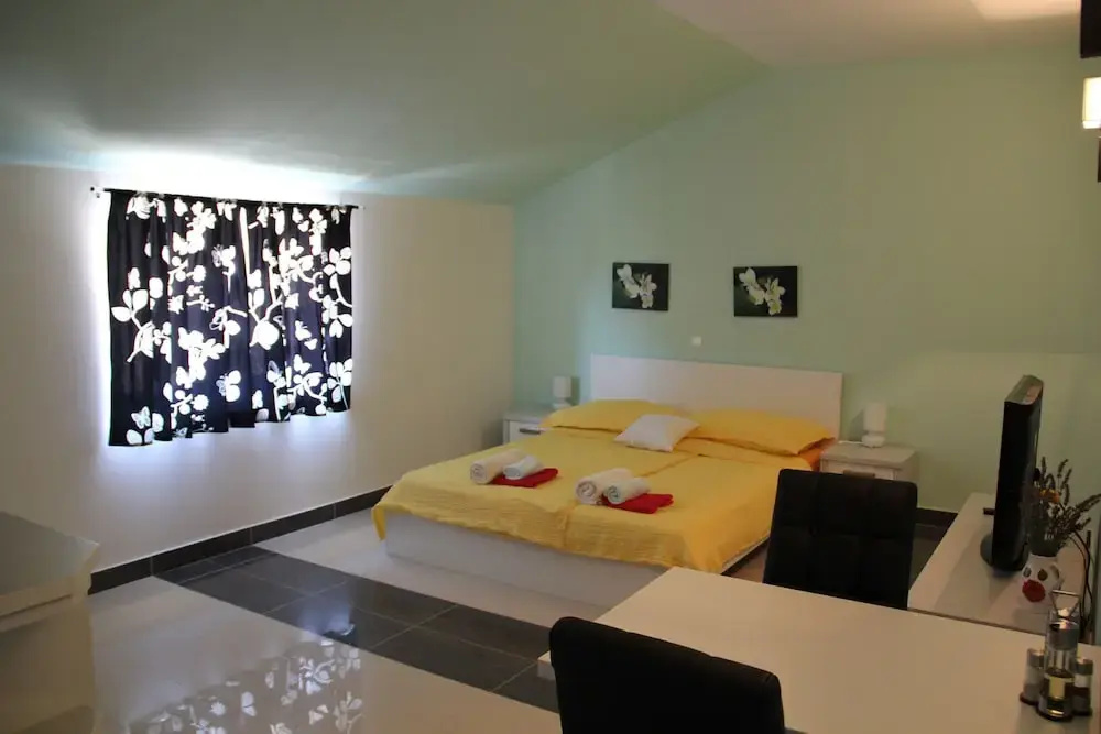 Apartments Villa Lora