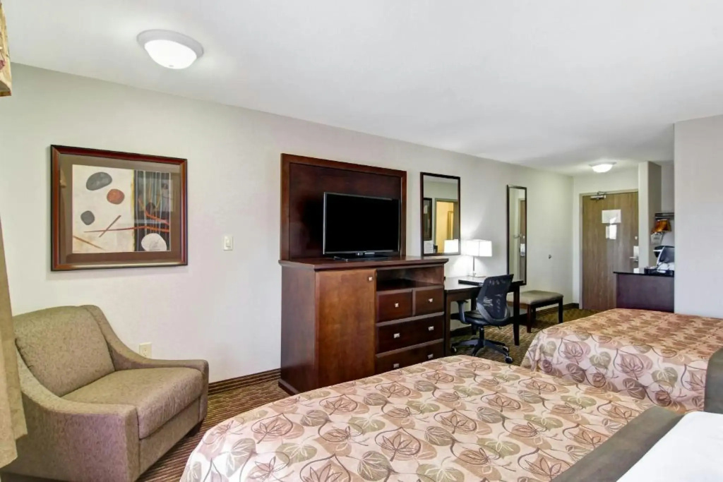 Coast Weyburn Hotel