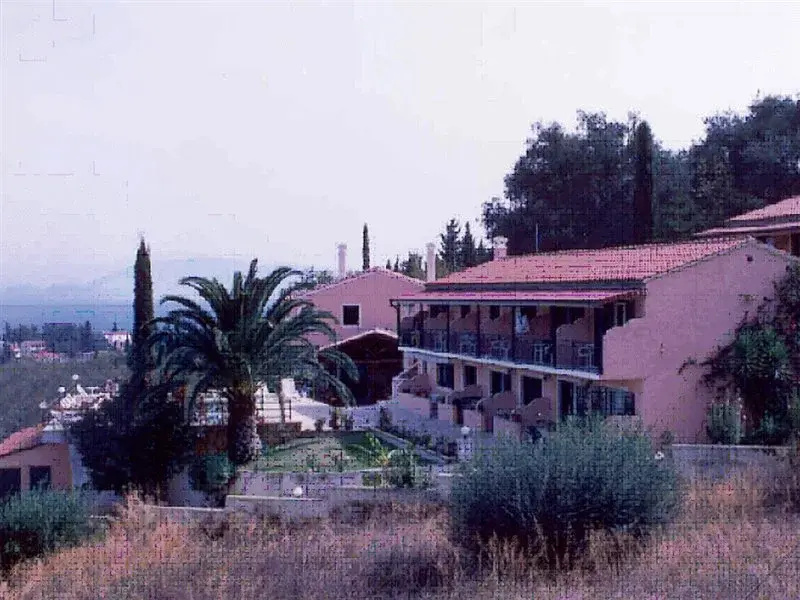 Marinos Apartments