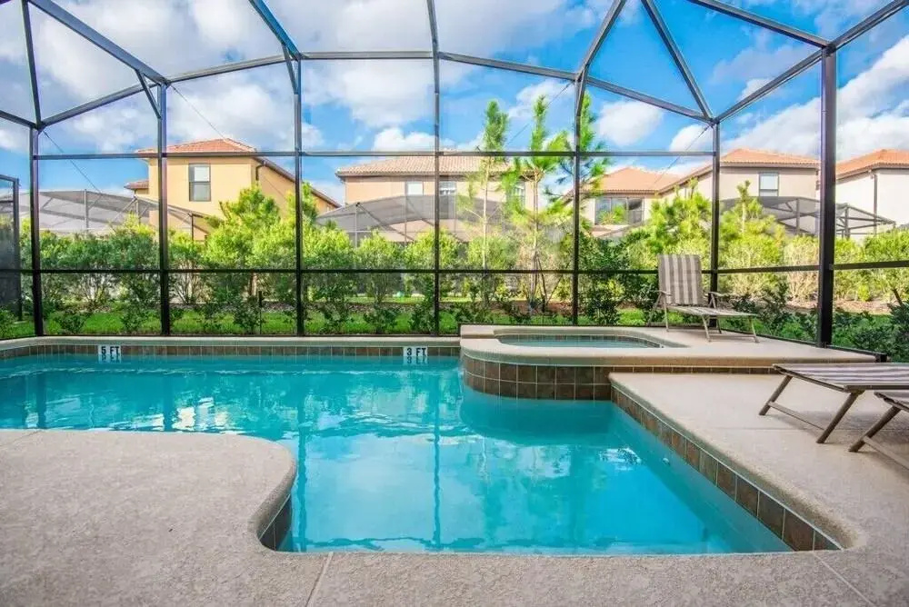 6 Bdrm 5 Bath in Solterra Resort