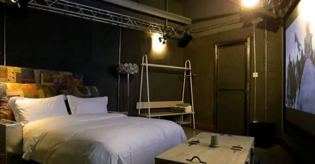 Fansi Movie Hotel Zhongda Branch