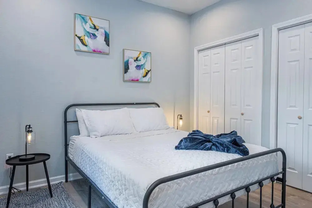 Heaven-sent Convenient 4br/ 3BA Near Downtown