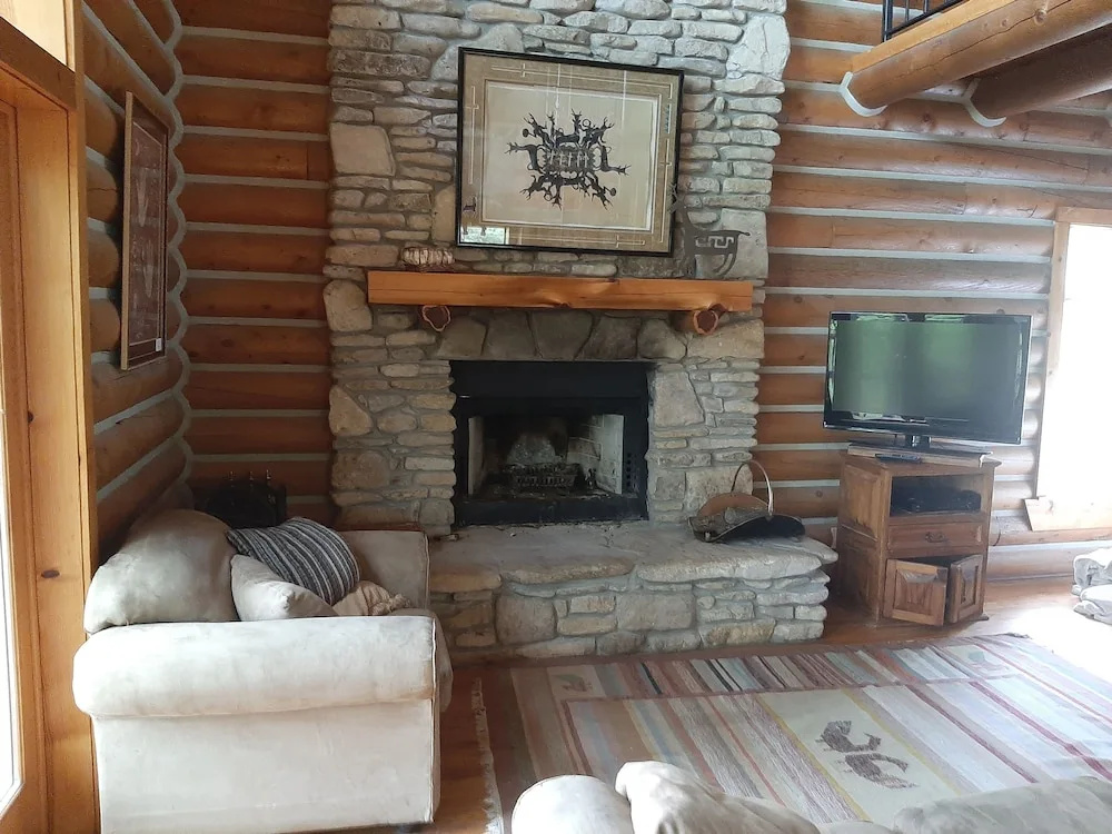 Cherokee Mountain log Cabins