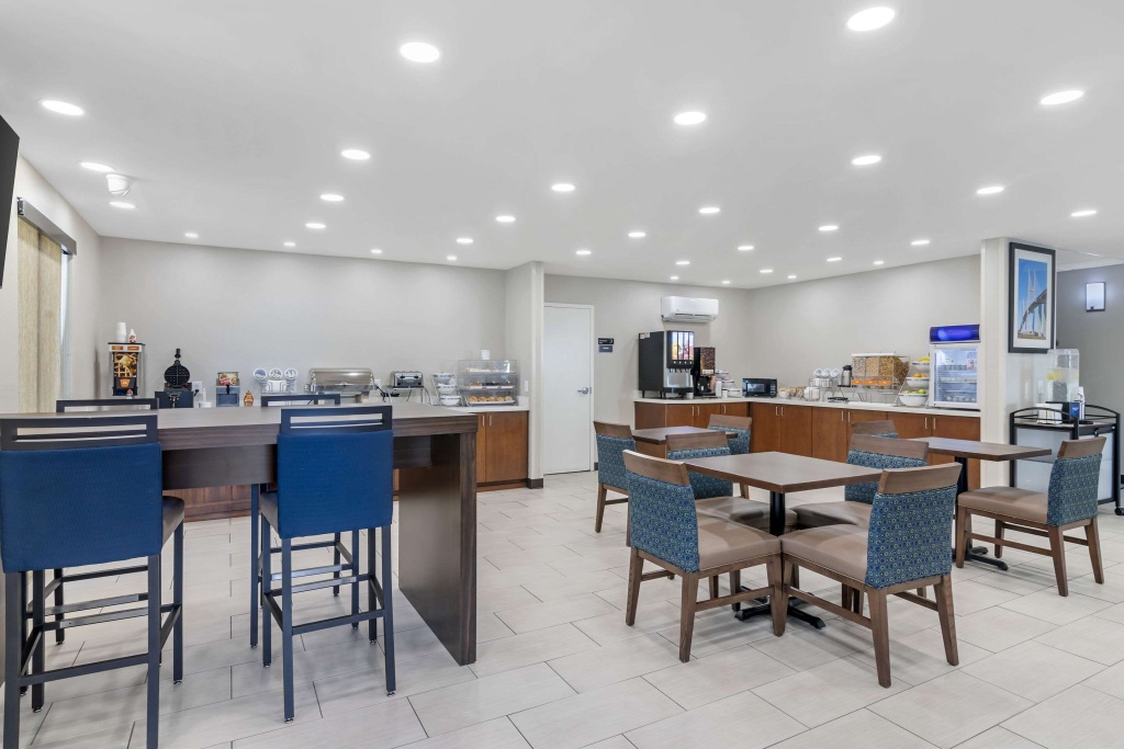 Comfort Inn & Suites Brunswick I-95