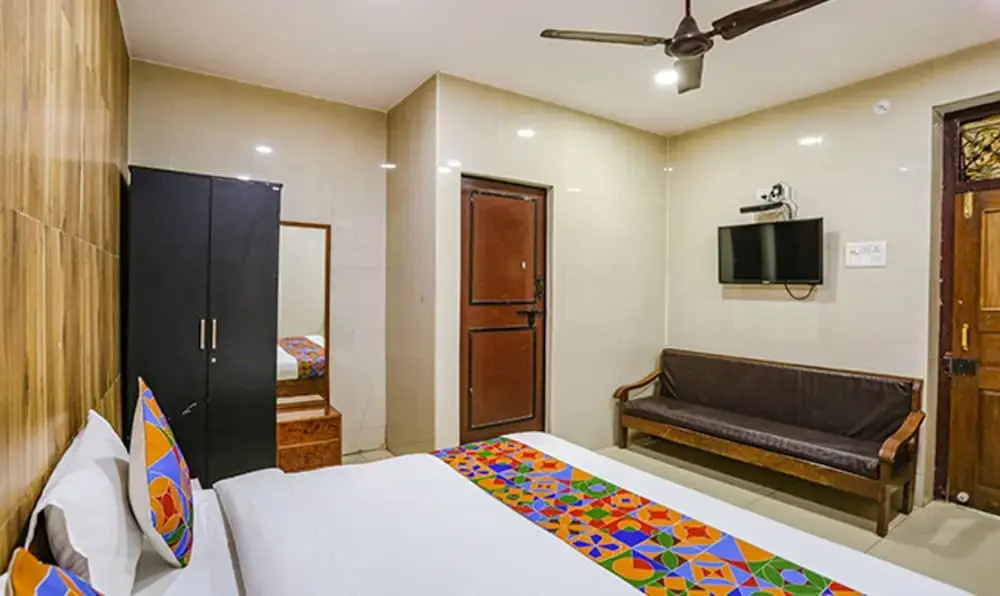Fabhotel Maharoopa