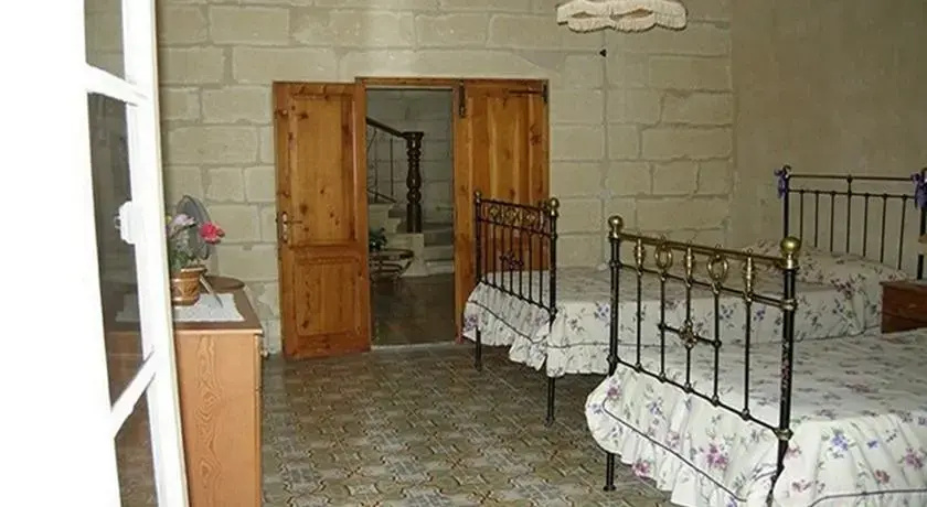 Dar ta Tumas