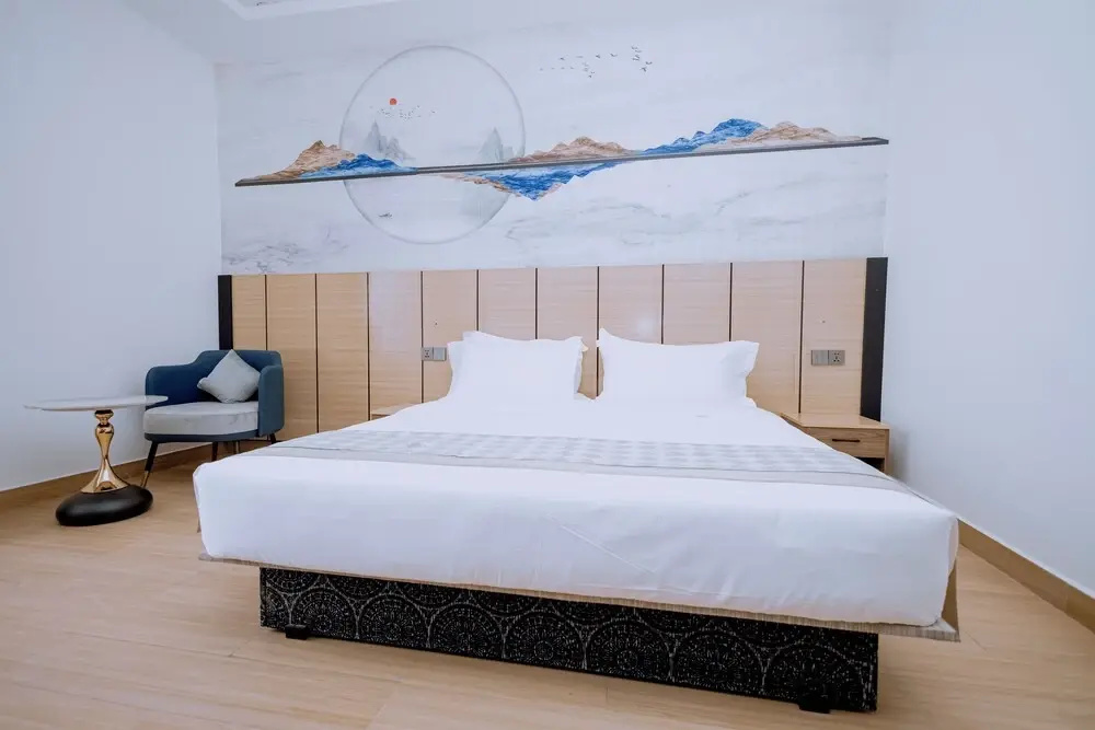 Kiri Hotel