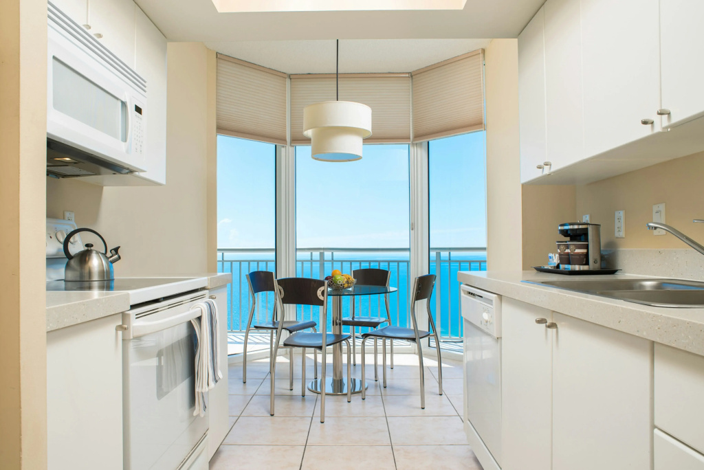 DoubleTree by Hilton Ocean Point Resort - North Miami Beach