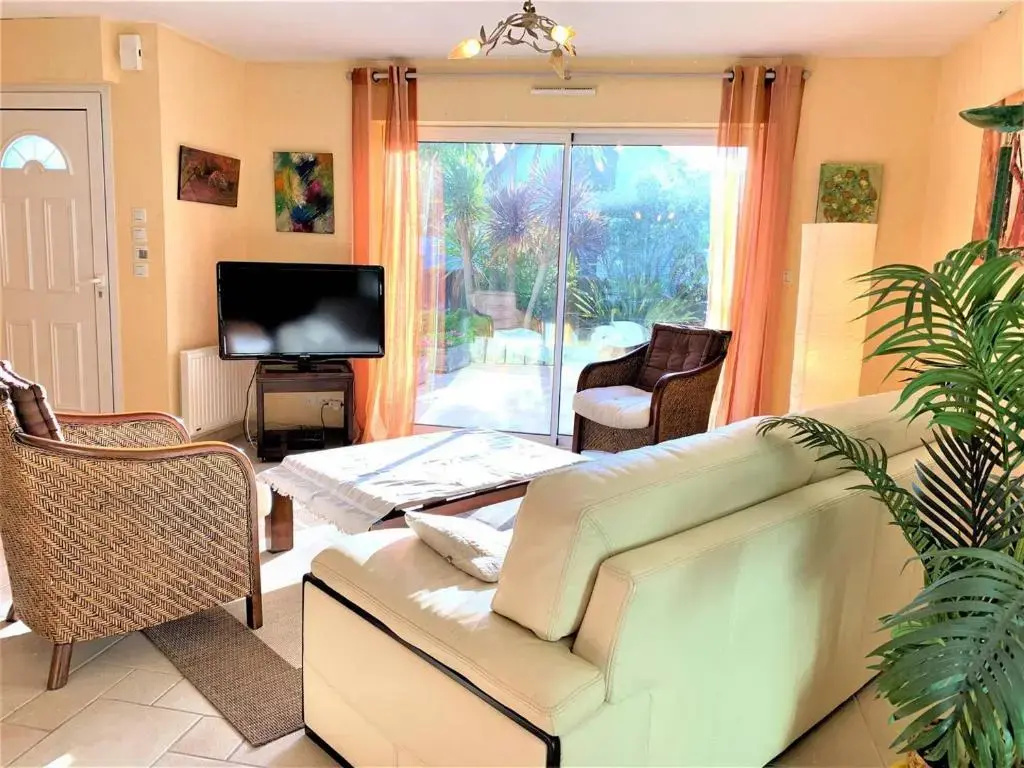 Maison typique à Quiberon - 3 chambres, jardin clos, terrasses, proche plage et centre, avec garage - FR-1-478-38