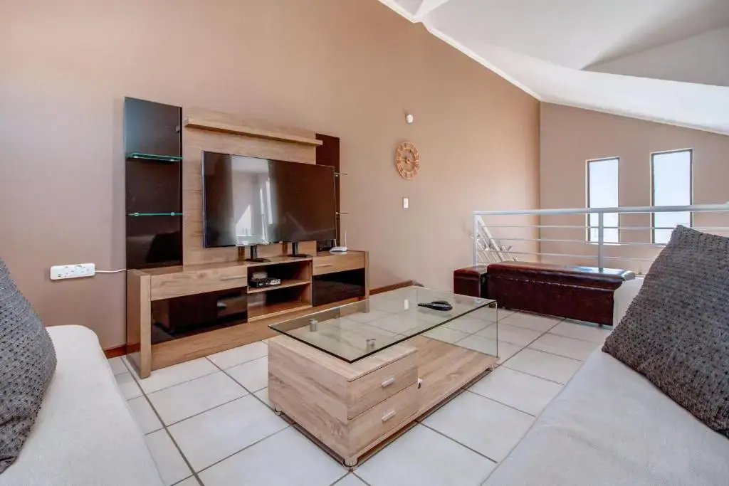 Upmarket Ultra Modern Sandton Apartment