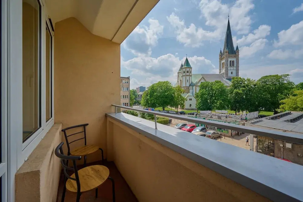 Bright & Stylish Gajowicka by Renters