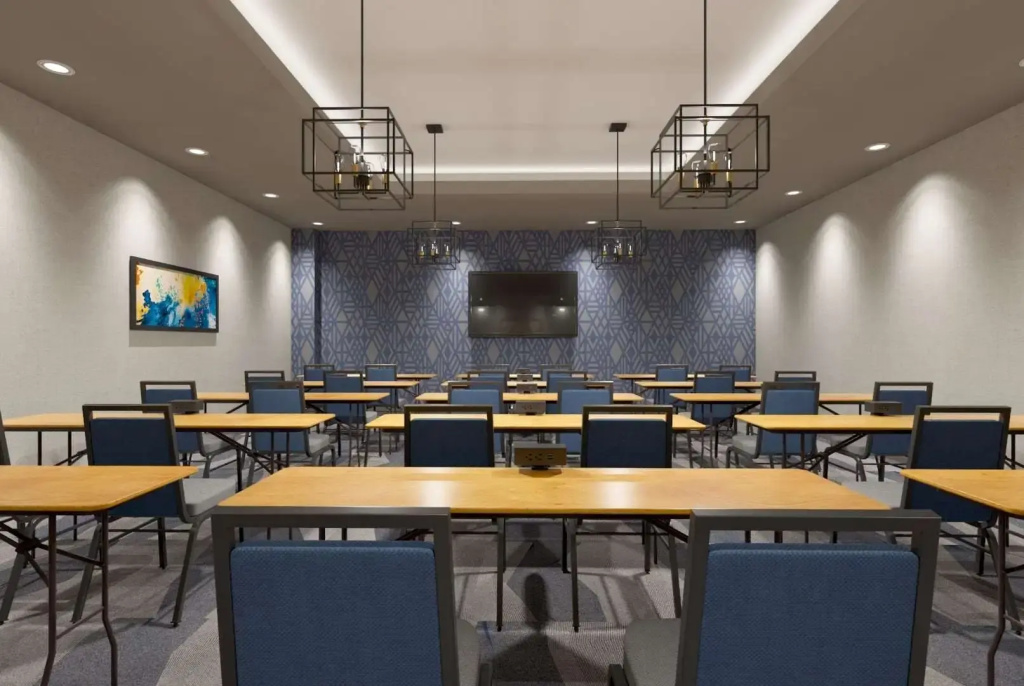 La Quinta Inn & Suites by Wyndham Littleton-Red Rocks