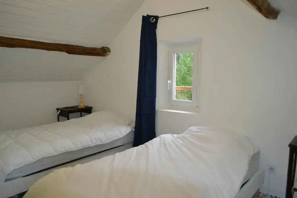 Maison chaleureuse a 5 minutes a pied du centre ville a Conches