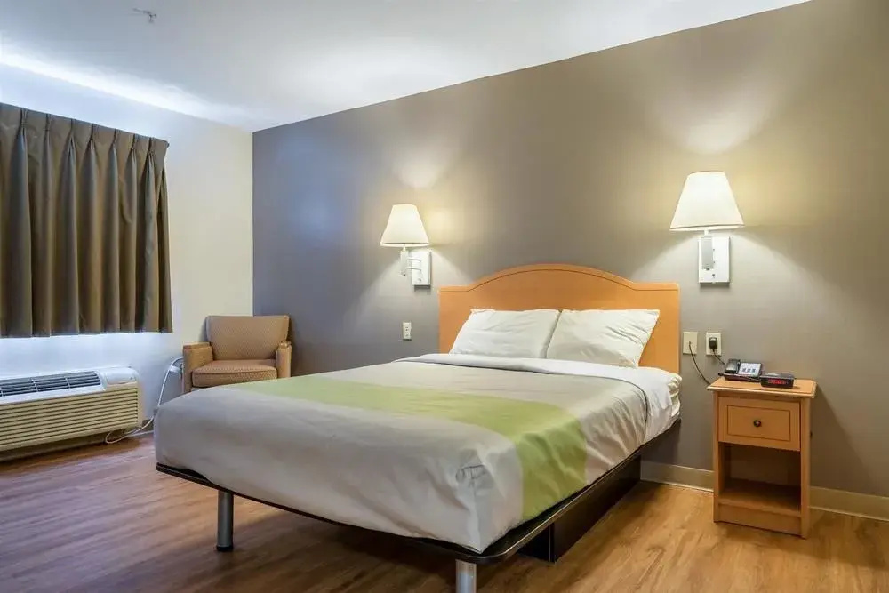 OYO Townhouse Sulphur, la Extended Stay