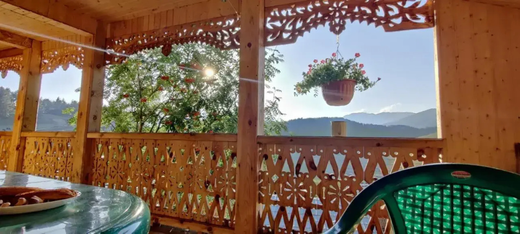 Guest House Shenako Veranda