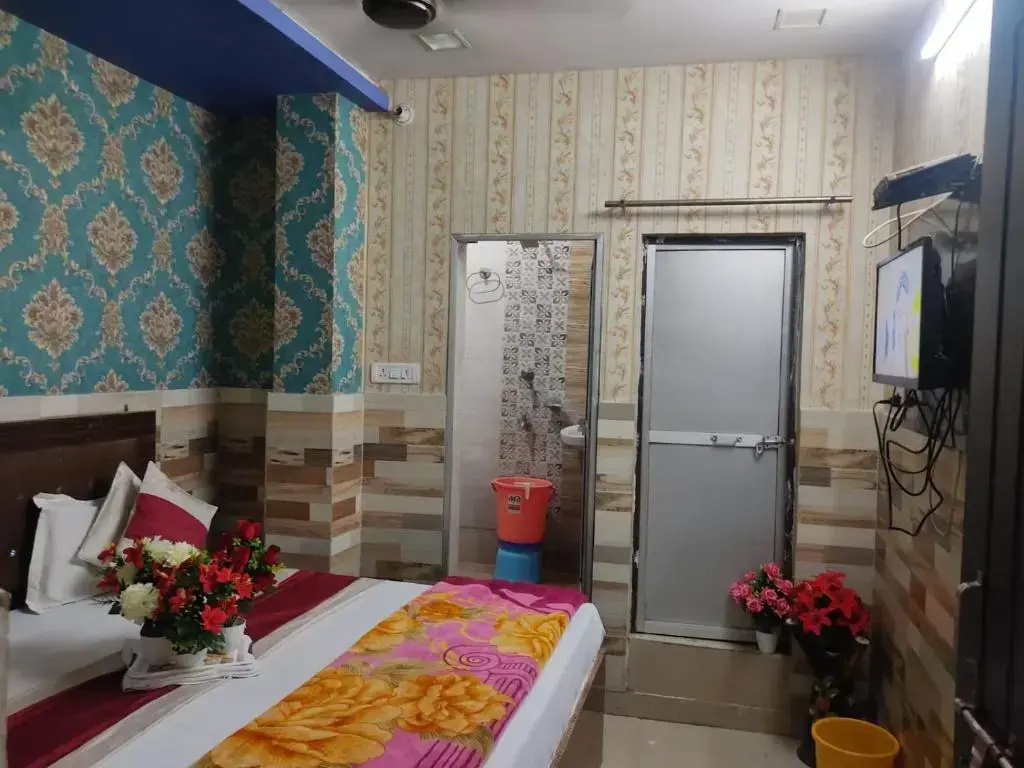Hotel Shine Inn by OYO Rooms