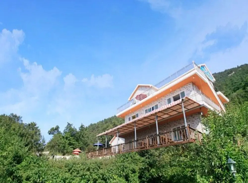 Namhae Skylight View Pension