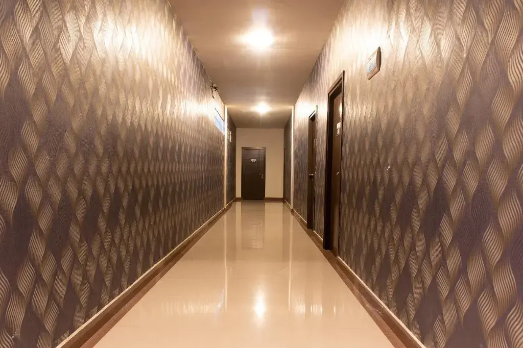 OYO 1977 Harvest Residence