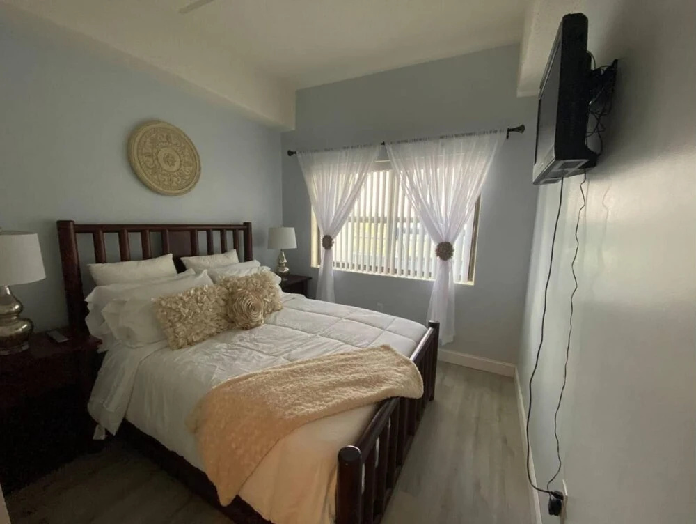 Uhost AI 2BR Condo Scenic Mountain Retreat