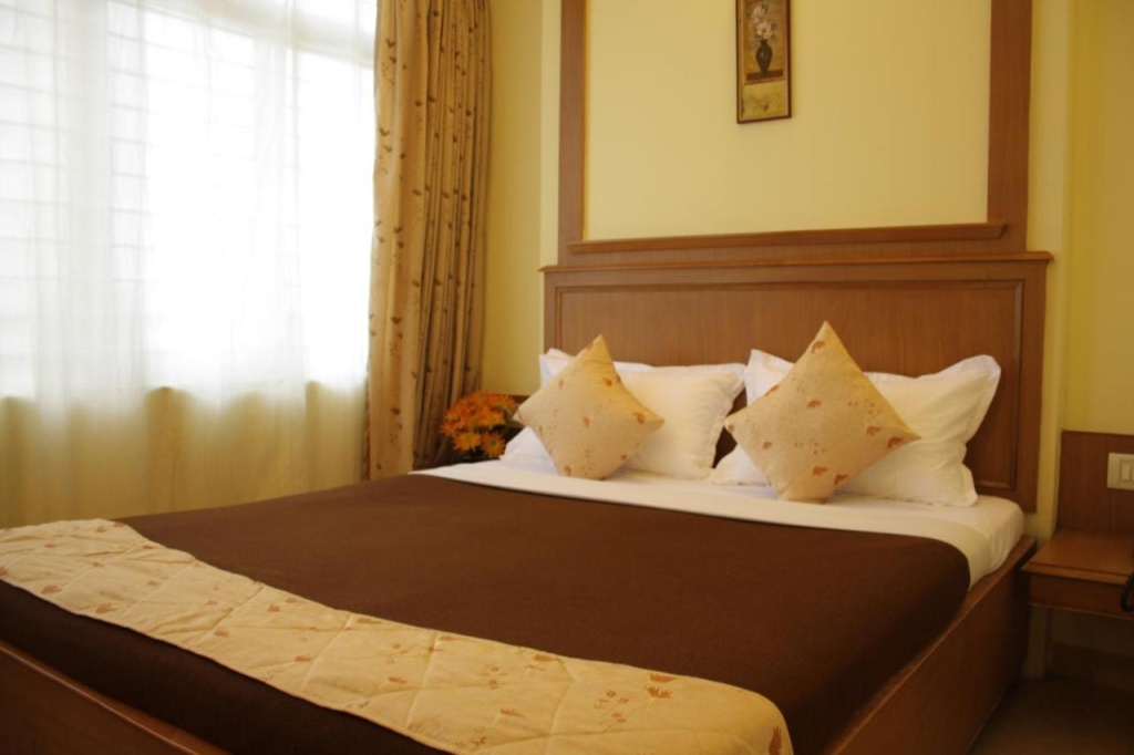 Hotel Roopa