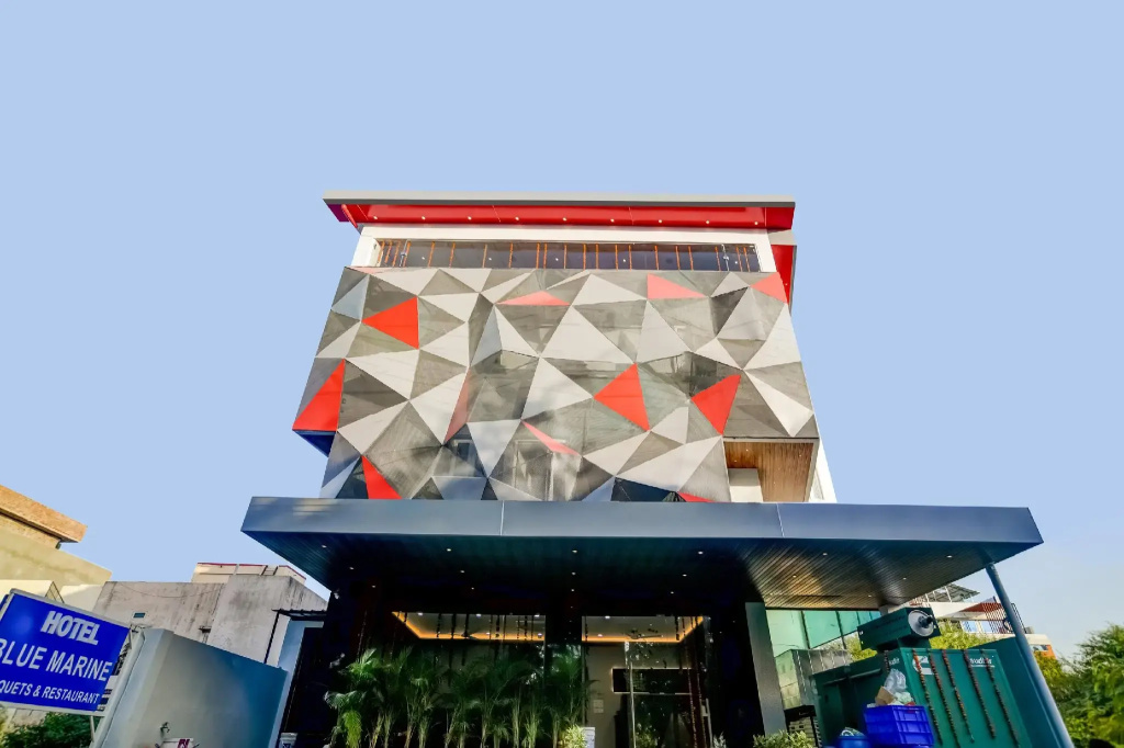 Fabhotel Blue Marine