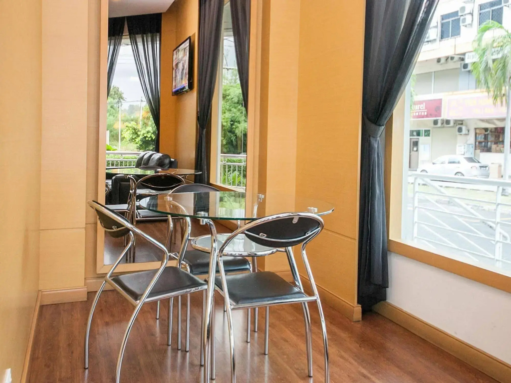 OYO Rooms Bundusan Commercial Centre
