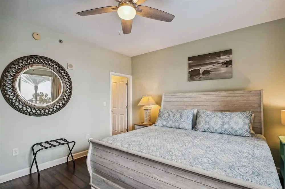 Shores Of Panama 211, Same Level Parking, Free Fun! 1 Bedroom Condo by Redawning