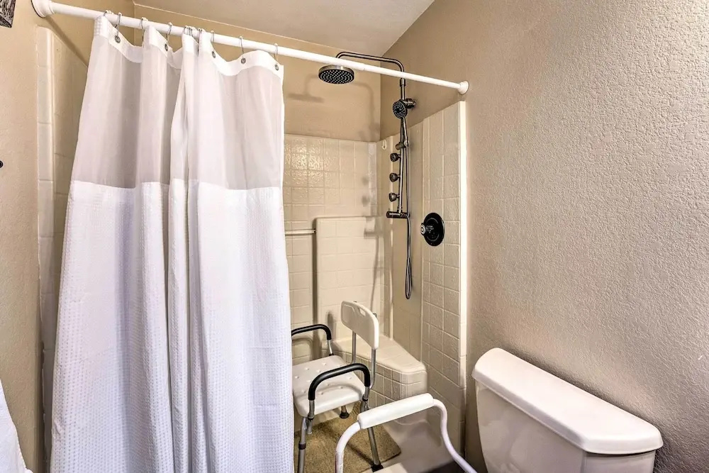 Lake Havasu City Home: Hot Tub & Swim Spa!