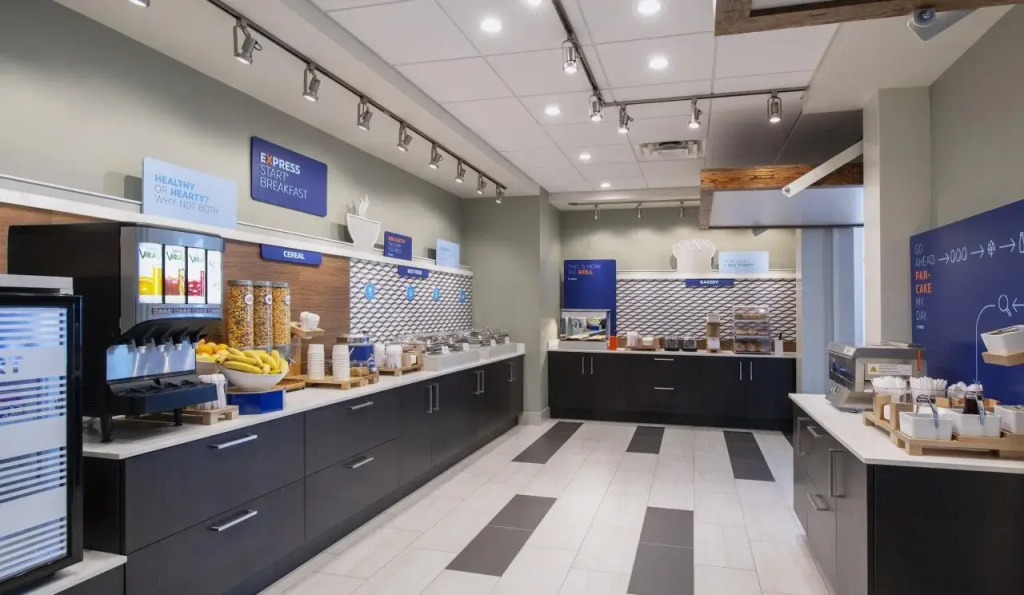 Holiday Inn Express & Suites Kelowna - East by IHG