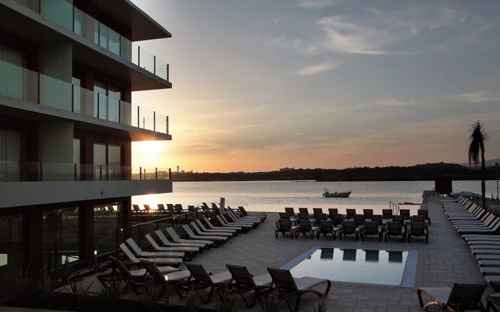 Agua Hotels Riverside