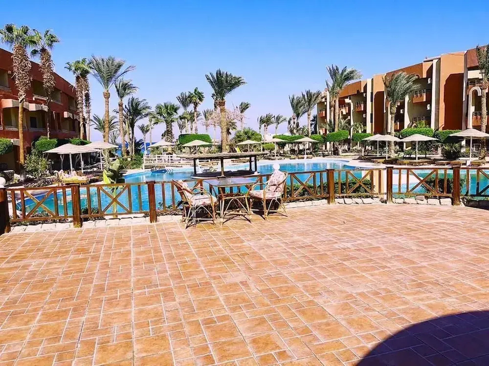 Geisum beach hotel