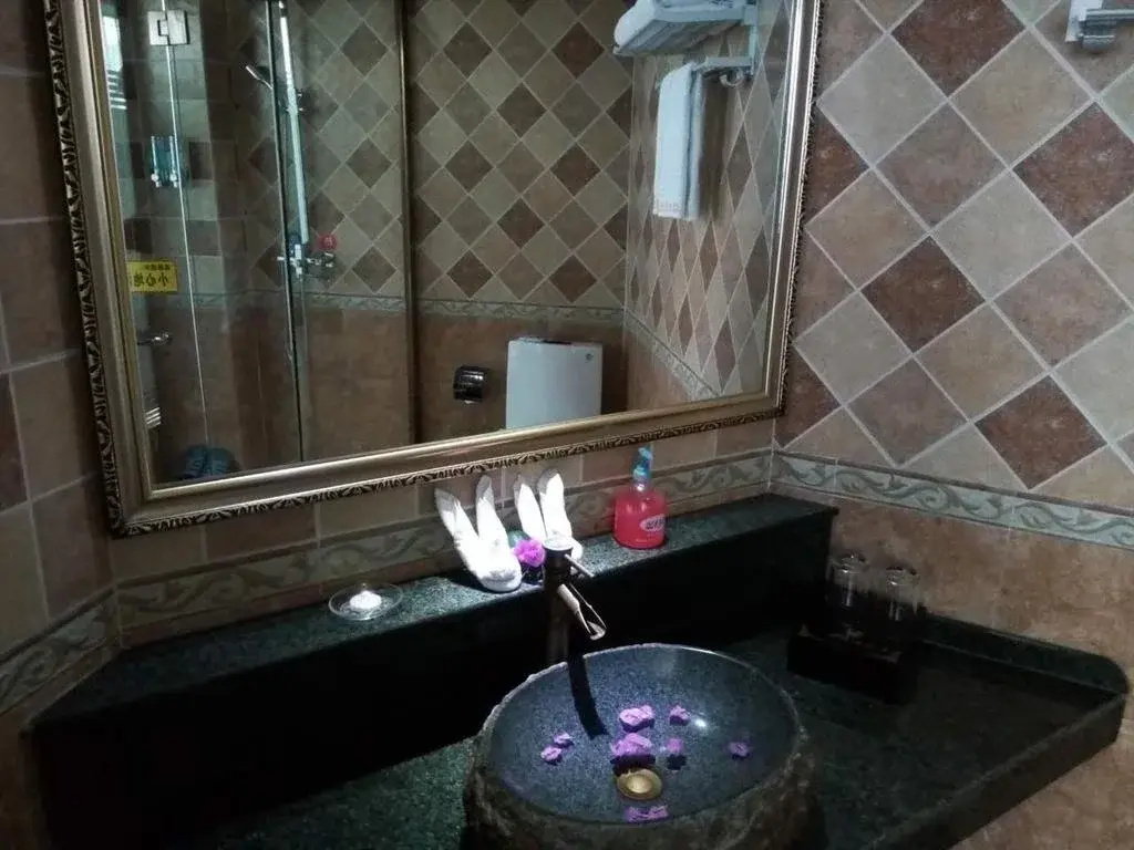 Langzhong Ancient Taste Hotel