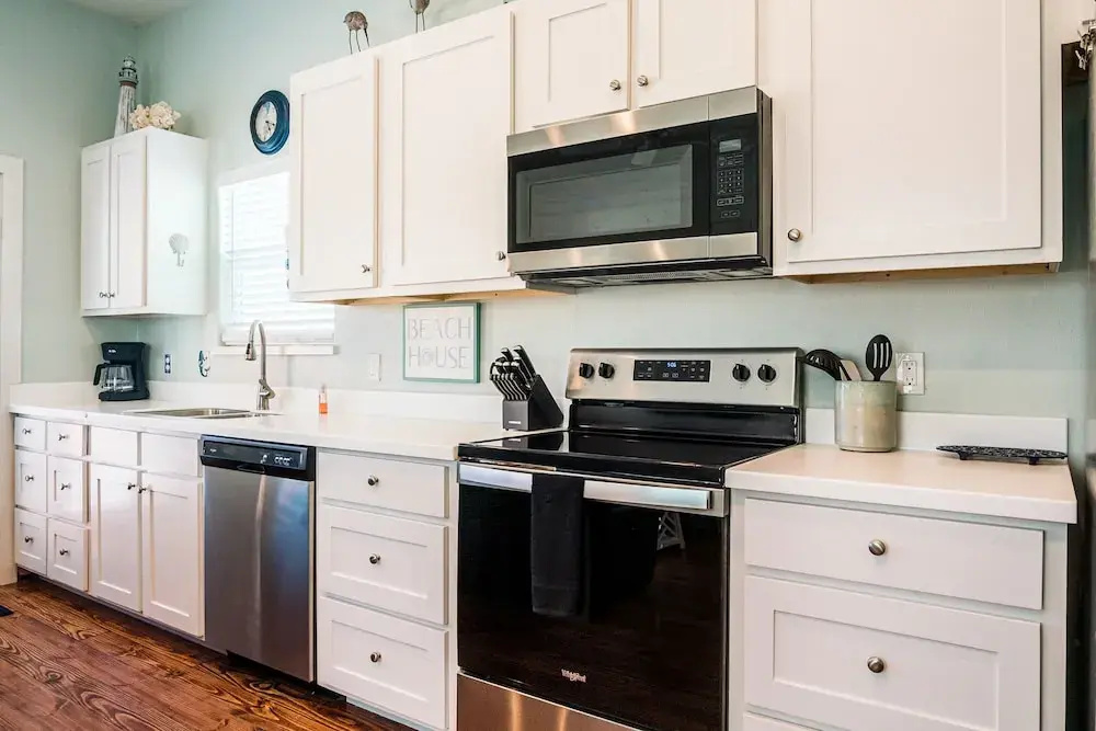 Turquoise Treehouse 2 Bedroom Home