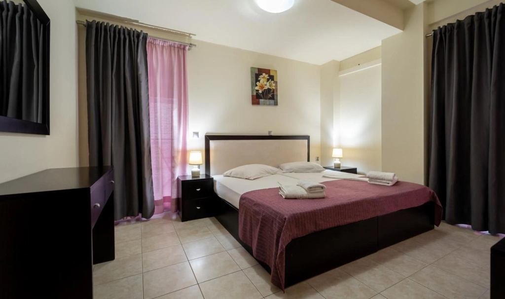 Golden Rose Suites