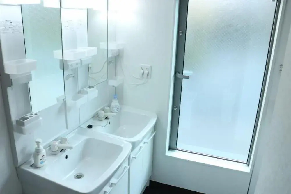 Nest Inn Tabata - Hostel
