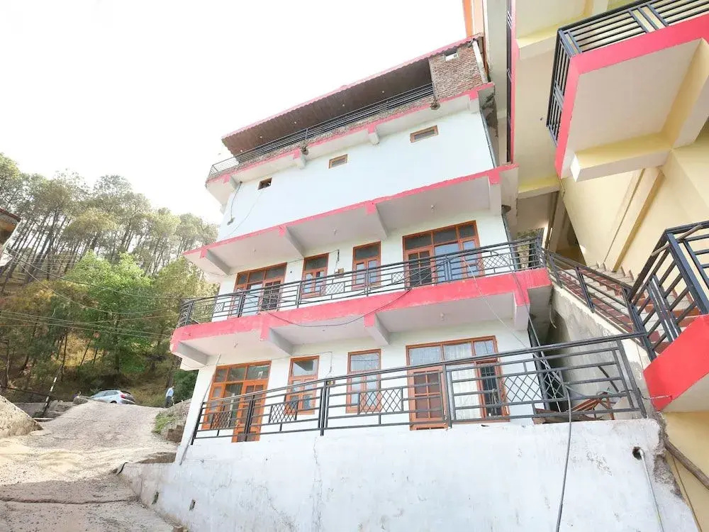 Oyo 14048 Home Cozy Studio Nahan Kasauli