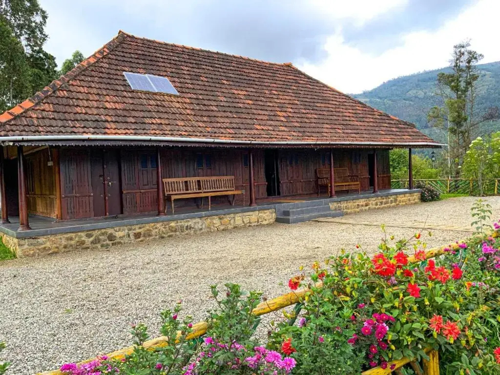 NATURE CASTLE -Traditional villa,Vattavada