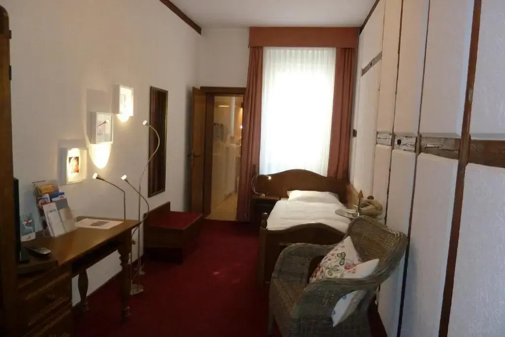AKZENT Hotel Berg's Alte Bauernschänke- Wellness und Wein