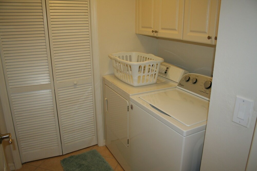 Bella Lago - Beautiful 3 BR Condo - Complex Pool and Fitness Room