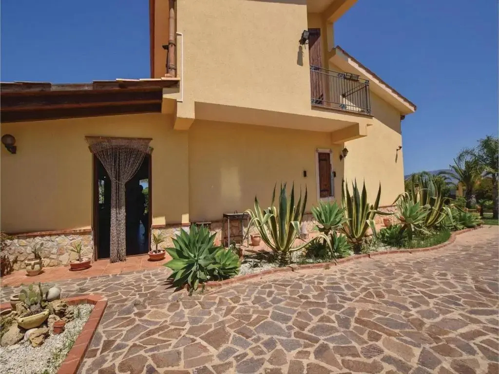 Villa Miry