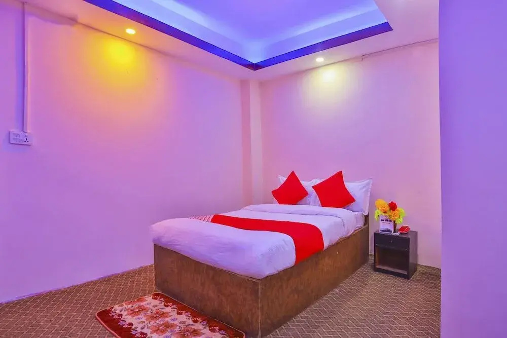 OYO 656 Hotel Shree Guru