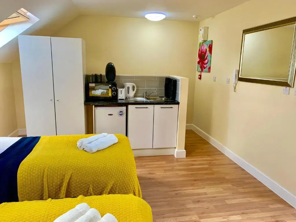 1 Bed Apartment,Recep,Kitchen,Bath