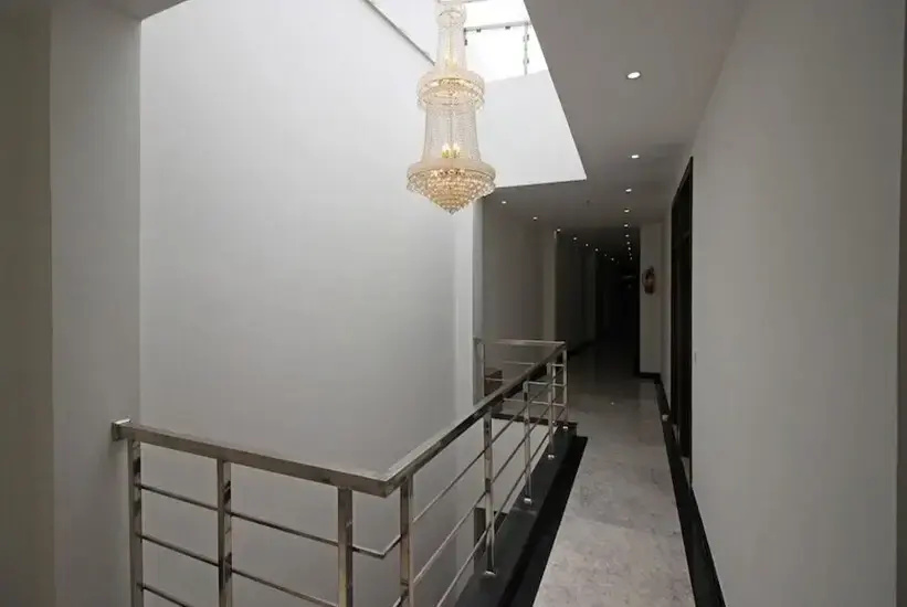 Hotel Opal Courtyard