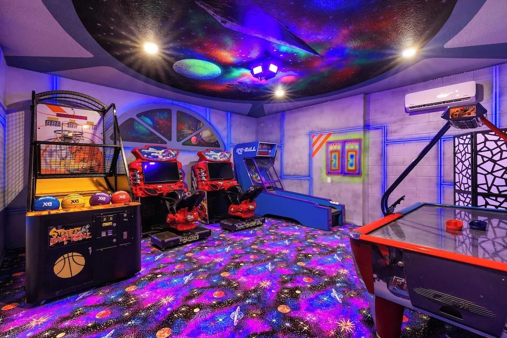 Sleeps 26! Resort Home w/ On-site Waterpark, Pool Flamingo Grove by Avantstay